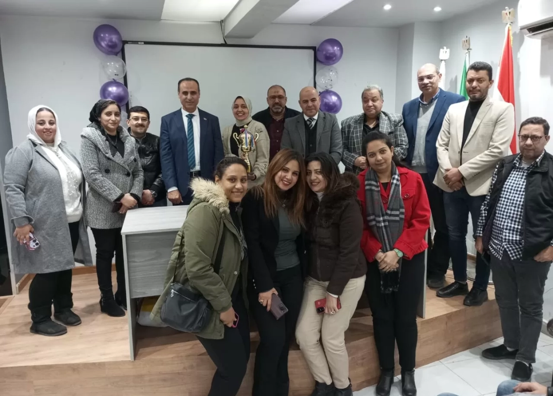 وكيل وزارة الصحة بالشرقية يختتم المسابقة الأولى للعنايات المركزة بالمحافظة ويسلم الكأس لمستشفى الصدر 19 - جريدة المساء
