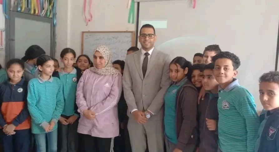 "الاستخدام الآمن للأجهزة الذكية"..برنامج تدريبي لجامعة القناة بمدرسة الشهيد محمد السماك 19 - جريدة المساء