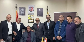 المستشار الدمرداش يقدم التهنئة لمحمد مطيع رئيس اتحاد الجودو الجديد استمرار الياباني ايزومي المدير الفني للمنتخبات 1 - جريدة المساء