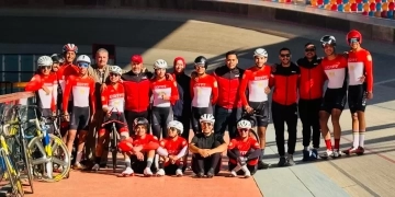 انتظام ابتسام زايد في معسكر فراعنة الدراجات قبل إنطلاق البطولة العربية للمضمار 2 - جريدة المساء انتظام ابتسام زايد في معسكر فراعنة الدراجات قبل إنطلاق البطولة العربية للمضمار 1 - جريدة المساء