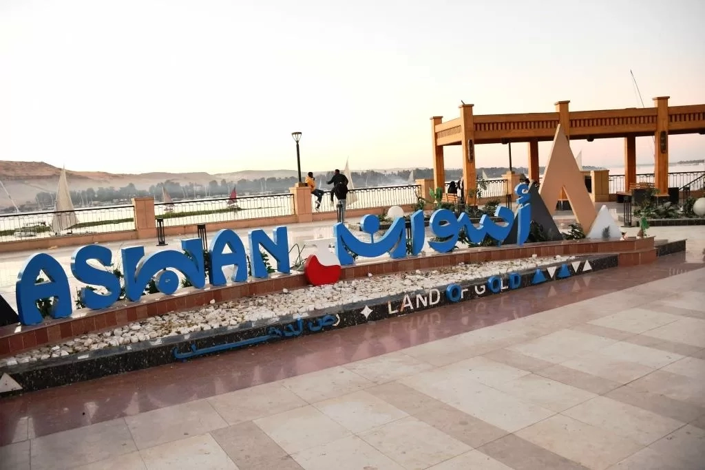 محافظ أسوان : جوهرة النيل الساحرة أستعدت باللمسات الجمالية بأعياد الكريسماس ورأس السنة الميلادية والميلاد المجيد والعيد القومى 16 - جريدة المساء