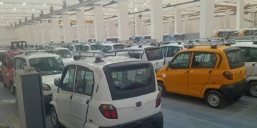 فى بشرى سارة للمواطنين .. محافظ أسوان يعلن عن فتح باب تراخيص للمركبات الخفيفة الحضارية تمهيداً لإحلالها بمركبات التوك توك 9 - جريدة المساء