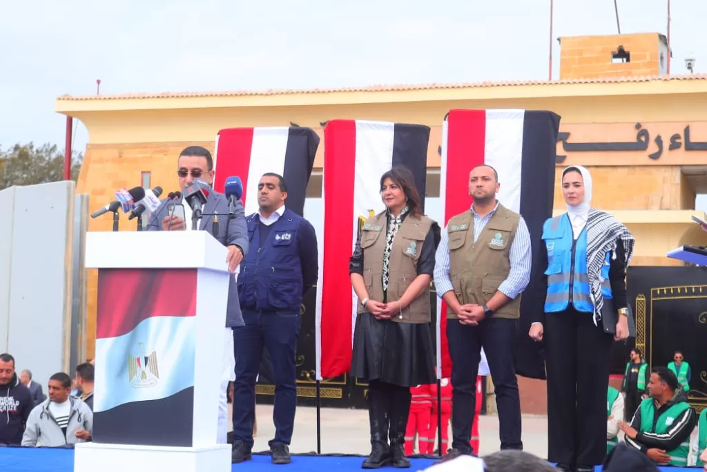 الرئيس التنفيذي لصناع الخير: ملتزمون بدعم قوافل الإغاثة للأشقاء فى قطاع غزة.. ومستعدون للمزيد 19 - جريدة المساء