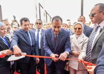 رئيس الوزراء يشهد إطلاق "صندوق تحيا مصر" أكبر قافلة مساعدات إنسانية للأشقاء الفلسطينيين 20 - جريدة المساء