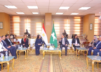 وزيرة التضامن الاجتماعي تستهل زيارتها لمحافظة الشرقية بلقاء المحافظ بديوان عام المحافظة 28 - جريدة المساء