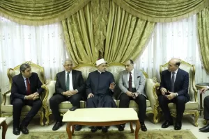 رئيس جامعة الأزهر يزور الدكتور خالد الدرندلي رئيس جامعة الزقازيق ويشيد بالتعاون المشترك 85 - جريدة المساء