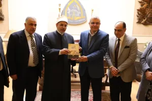 رئيس جامعة الأزهر يزور الدكتور خالد الدرندلي رئيس جامعة الزقازيق ويشيد بالتعاون المشترك 67 - جريدة المساء