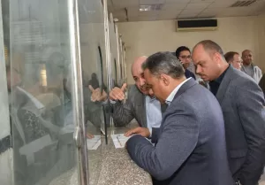 محافظ الشرقية يختتم جولته التفقدية بأبو حماد بمتابعة سير العمل بالمركز التكنولوجي لخدمة المواطنين 53 - جريدة المساء