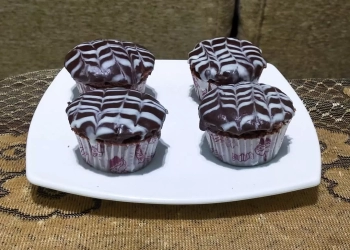 كب كيك بحشو جوز الهند ومغطى بالشوكولاتة بطريقة احترافية 15 - جريدة المساء