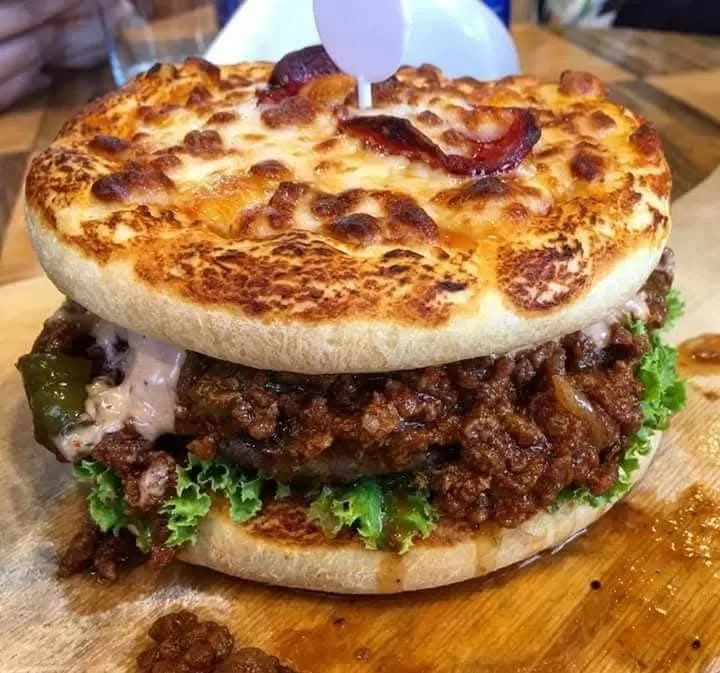 بيتزا البرجر و،،جبن فروميرو،، من المطبخ االتونسى 19 - جريدة المساء