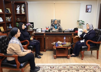 خلال استقبالهامديرة حاضنة رواق القاهرة بجامعة الأزهر أمل عمار تستعرض مشاريع وأنشطة المجلس ضمن مبادرة "بداية" وتؤكد: على دور المرأة في ممارسة العمل الخيري بمختلف صوره وأشكاله 32 - جريدة المساء