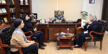 خلال استقبالهامديرة حاضنة رواق القاهرة بجامعة الأزهر أمل عمار تستعرض مشاريع وأنشطة المجلس ضمن مبادرة "بداية" وتؤكد: على دور المرأة في ممارسة العمل الخيري بمختلف صوره وأشكاله 2 - جريدة المساء خلال استقبالهامديرة حاضنة رواق القاهرة بجامعة الأزهر أمل عمار تستعرض مشاريع وأنشطة المجلس ضمن مبادرة "بداية" وتؤكد: على دور المرأة في ممارسة العمل الخيري بمختلف صوره وأشكاله 1 - جريدة المساء