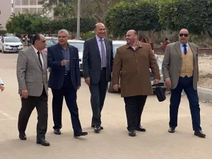 رئيس جامعة الزقازيق يتفقد أعمال تطوير الحرم الجامعي ويتابع سير الامتحانات 28 - جريدة المساء
