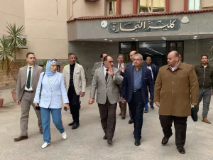 رئيس جامعة الزقازيق يتفقد أعمال تطوير الحرم الجامعي ويتابع سير الامتحانات 20 - جريدة المساء