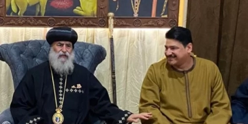 أمين تنظيم حزب "الشعب الجمهوري" بقنا يزور الأنبا بيمن مطران نقادة وقوص لتقديم التهنئة بعيد الميلاد المجيد 2 - جريدة المساء أمين تنظيم حزب "الشعب الجمهوري" بقنا يزور الأنبا بيمن مطران نقادة وقوص لتقديم التهنئة بعيد الميلاد المجيد 1 - جريدة المساء