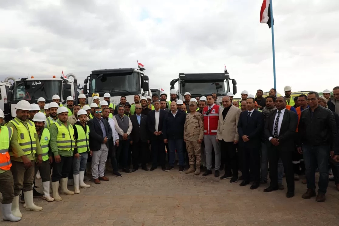 استعدادا للطواريء.. محافظ الجيزة يشهد أكبر اصطفاف بتاريخ المحافظة بإجمالي 752 سيارة ومعدة 19 - جريدة المساء