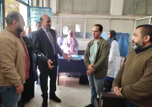 نائب رئيس جامعة الزقازيق لشئون التعليم والطلاب يتفقد الإدارة العامة للشئون الطبية 43 - جريدة المساء