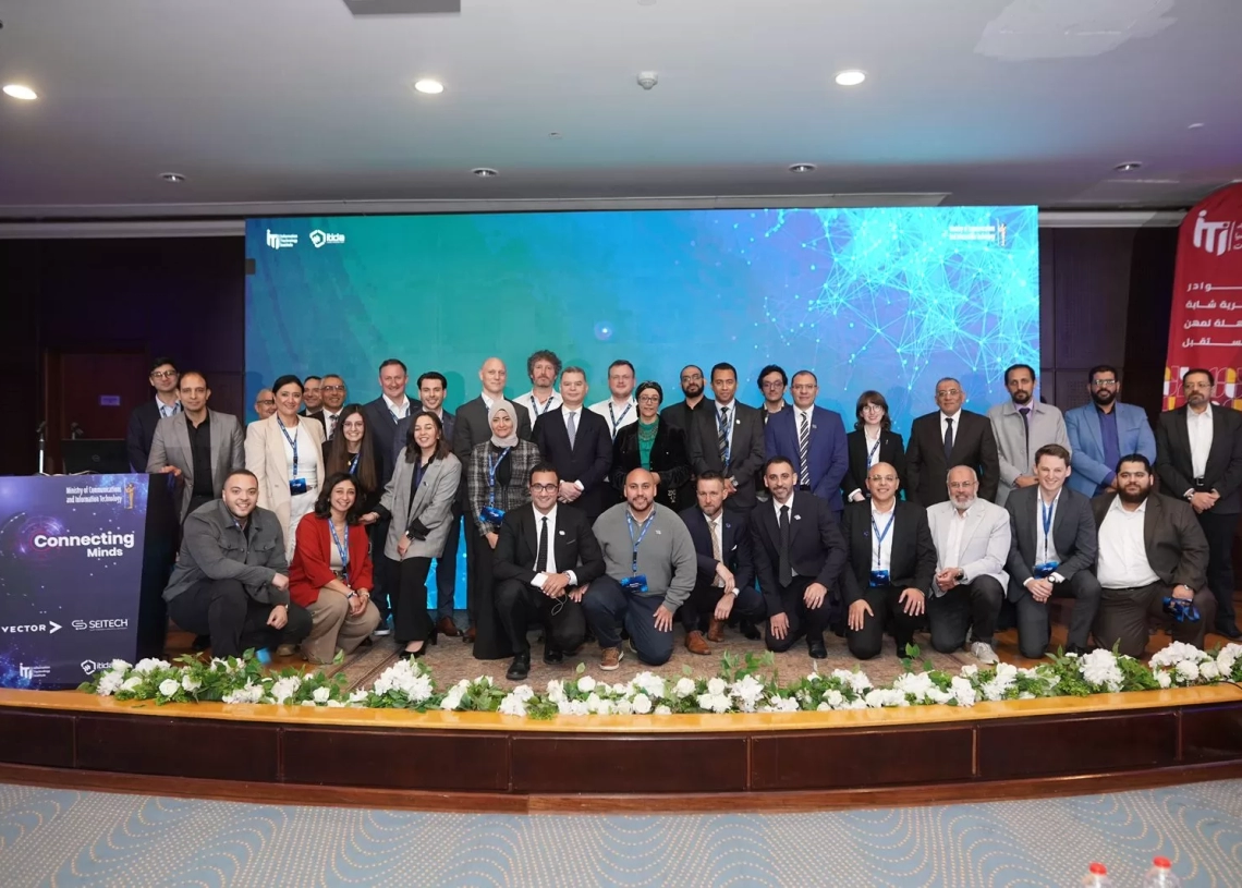 معهد تكنولوجيا المعلومات (ITI) يحتفل بتدشين أول معمل لشركة Vector العالمية فى مصر والشرق الاوسط 19 - جريدة المساء معهد تكنولوجيا المعلومات (ITI) يحتفل بتدشين أول معمل لشركة Vector العالمية فى مصر والشرق الاوسط 18 - جريدة المساء