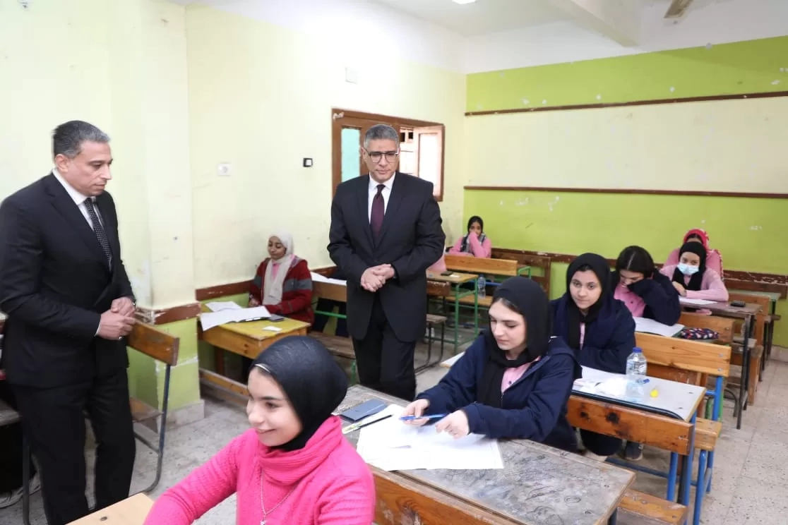 ختامها "مش مسك" | طلاب إعدادية القاهرة والجيزة يشكون من صعوبة امتحان الدراسات 19 - جريدة المساء