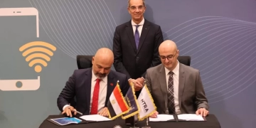د.عمرو طلعت: إطلاق خدمة الاتصال عبر شبكات "الواى فاى" لنشر وتحسين خدمات الاتصالات على مستوى الجمهورية 1 - جريدة المساء