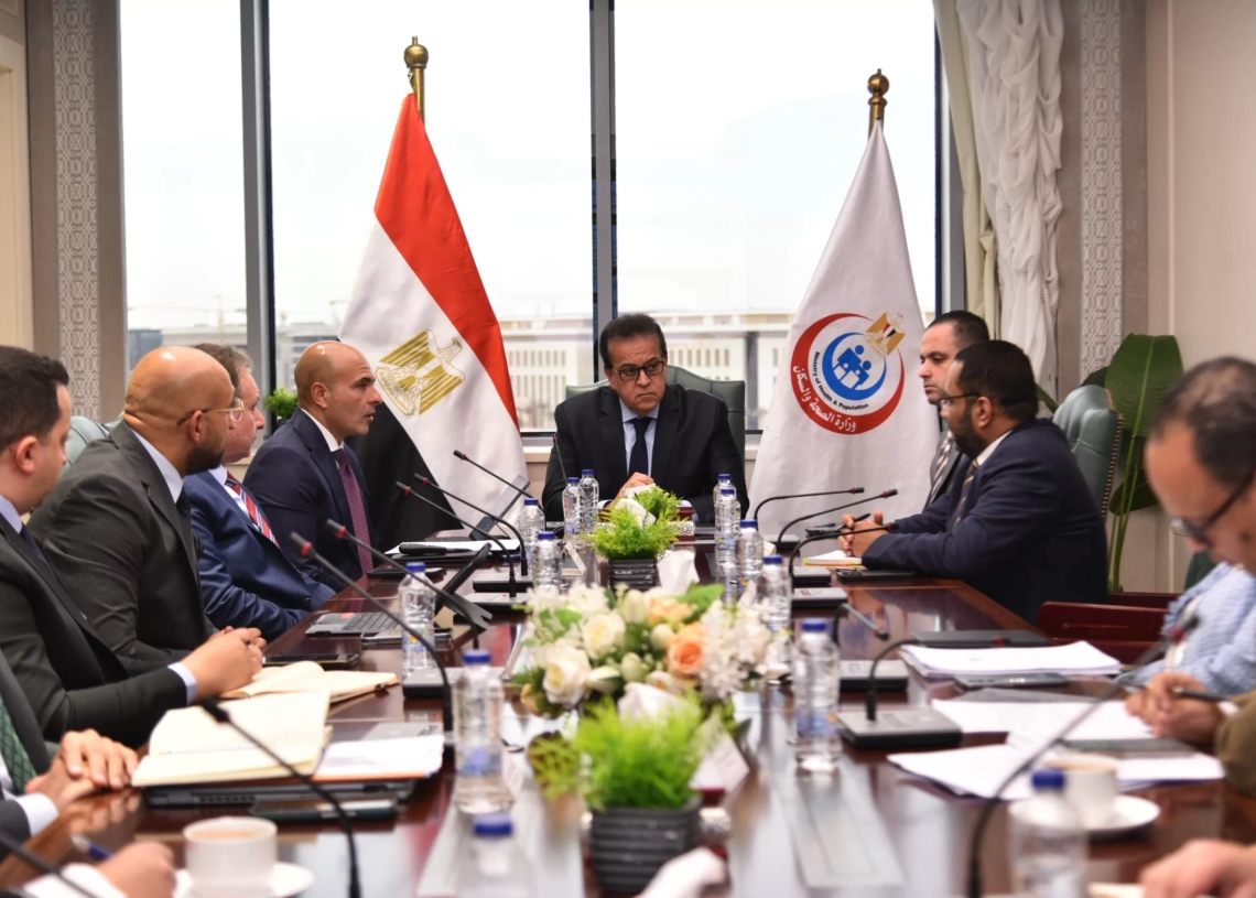 نائب رئيس مجلس الوزراء وزير الصحة والسكان بحث سبل التعاون وخطط العمل المشترك مع شركة استرازينكا 17 - جريدة المساء