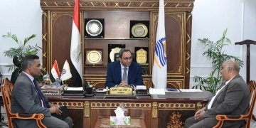 لزيادة انتاجية محصول قصب السكر.. محافظ قنا يناقش عرضا لإدارة مشروع مجمع شتلات القصب بالمراشدة 1 - جريدة المساء