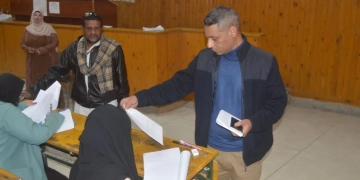 انتهاء امتحانات الفصل الدراسى الأول بكلية الحقوق بقنا 1 - جريدة المساء