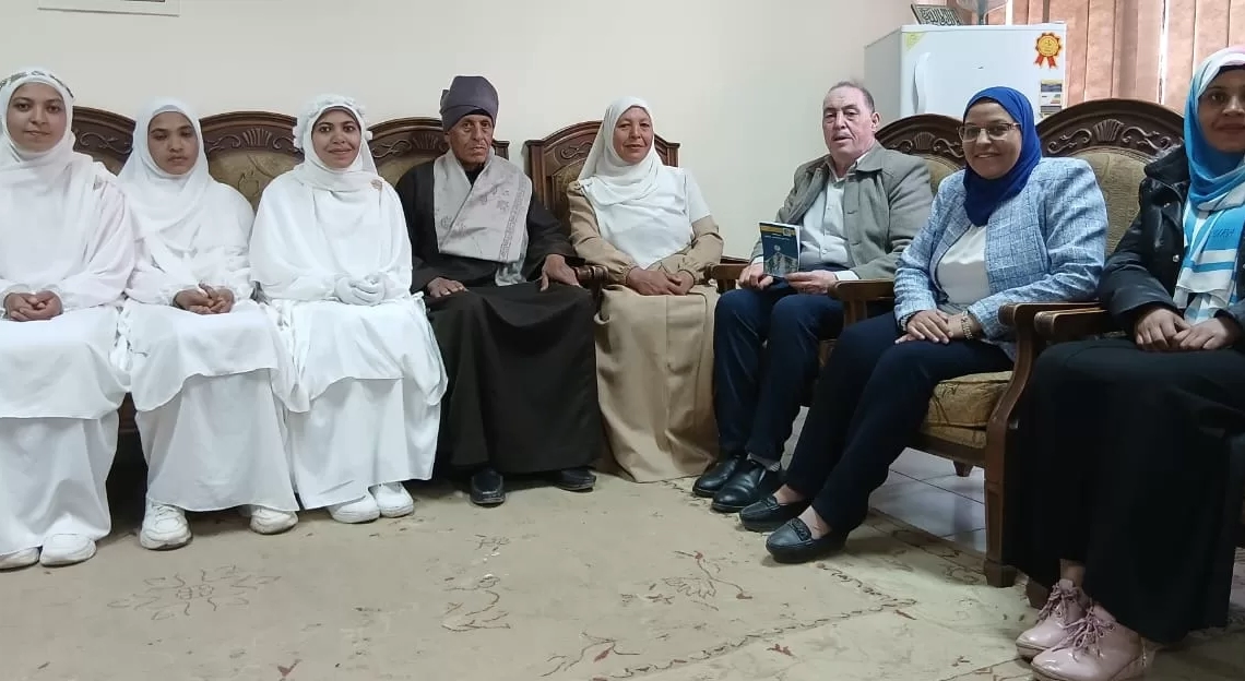 الشقيقات الثمانية بـ "شطورة" يحفظن القرآن الكريم كاملا.. يتربعن عرش التلاوة وكتبن القرآن بأيديهن 17 - جريدة المساء