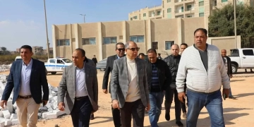 محافظ المنيا يتفقد منطقتي الحبشي وماقوسة: سوق الجملة الجديد نقلة حضارية لعروس الصعيد 1 - جريدة المساء