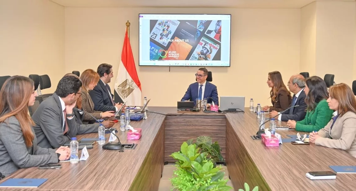 وزير الاستثمار يستعرض مع وفد مجموعة "جون أفريك" ترتيبات المنتدى الإفريقي للإستثمار والتمويل 20 - جريدة المساء وزير الاستثمار يستعرض مع وفد مجموعة "جون أفريك" ترتيبات المنتدى الإفريقي للإستثمار والتمويل 19 - جريدة المساء