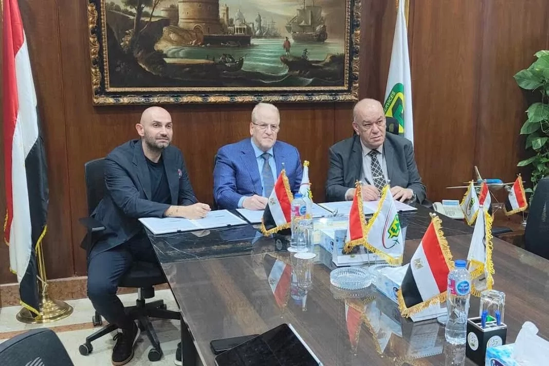 الميناء توقع إتفاقية مع الشركة المصرية لخدمات الطيران لإدارة ست إستراحات بمطار القاهرة الدولي 18 - جريدة المساء