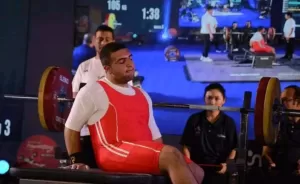 جامعة القناة تحتفي بالبطل أحمد طلعت أول الجمهورية في رفع الأثقال 21 - جريدة المساء