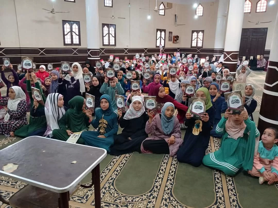 تكريم (١٥٠ ) من المتميزين بالبرنامج التثقيفي بتنده ملوي 19 - جريدة المساء