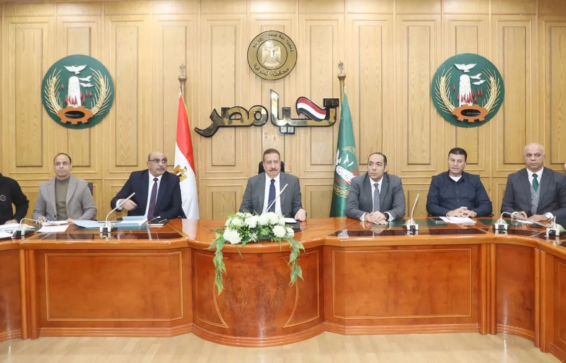 محافظ المنوفية يستبعد رئيس قرية سمادون بأشمون.. لضعف الإشراف وكثرة الإشغالات.. ويشدد على رؤساء الوحدات المحلية بالتواجد الميداني بالشارع والتعامل الفوري مع كافة التعديات 18 - جريدة المساء