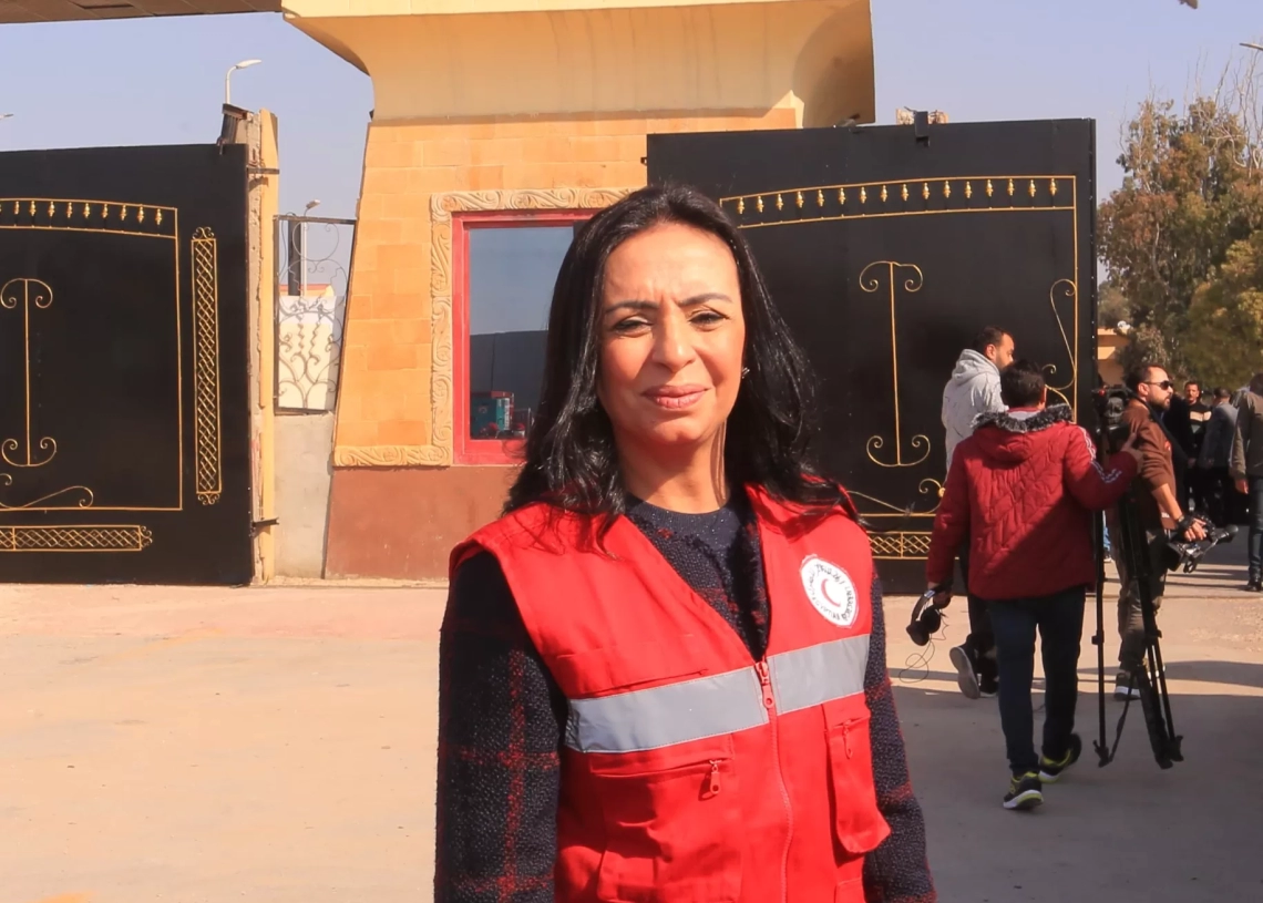 د. مايا مرسى وزيرة التضامن الاجتماعى من أمام معبر رفح البرى