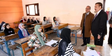 بسبب حيازة "المحمول"..استبعاد رئيس لجنة و ملاحظ و ضبط طالبين .. بالمنوفية 1 - جريدة المساء