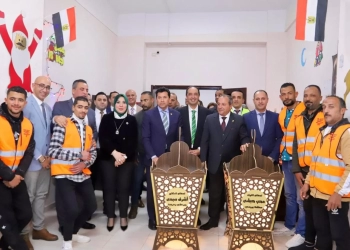 المتعافون من الإدمان يهدون فانوس رمضان لوزير الشباب ومحافظ بورسعيد 17 - جريدة المساء