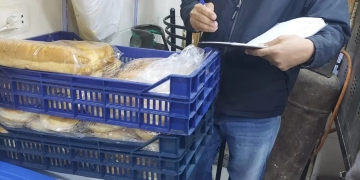  54محضراً والتحفظ على مواد غذائية  ومُثلجات ومُصّنعات لحوم منتهية الصلاحية في حملة لمراقبة الأغذية على 51 منشأة ببني سويف  وناصر  1 - جريدة المساء