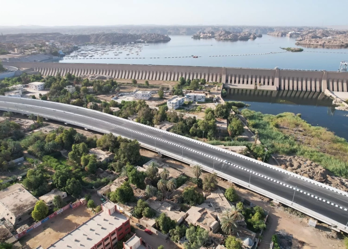 للحفاظ على سلامة الأرواح .. وزير النقل يوافق على إعتماد 12 مليون جنيه لإعادة الإنارة بمحور وكوبرى بديل خزان أسوان الحر 19 - جريدة المساء للحفاظ على سلامة الأرواح .. وزير النقل يوافق على إعتماد 12 مليون جنيه لإعادة الإنارة بمحور وكوبرى بديل خزان أسوان الحر 18 - جريدة المساء