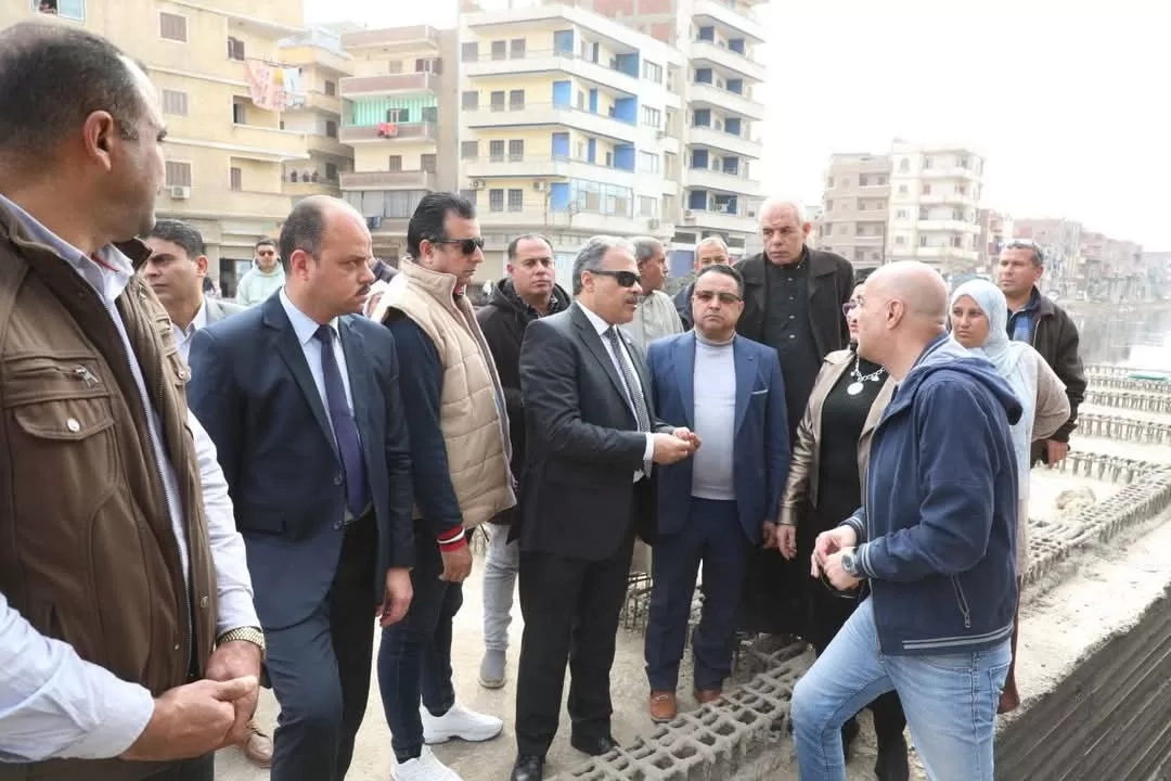 محافظ الشرقية يتفقد أعمال التغطية بمصرف بلبيس العمومي 19 - جريدة المساء