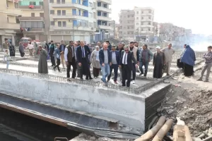 محافظ الشرقية يتفقد أعمال التغطية بمصرف بلبيس العمومي 109 - جريدة المساء