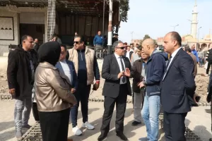 محافظ الشرقية يتفقد أعمال التغطية بمصرف بلبيس العمومي 105 - جريدة المساء