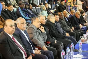 بحضور وزير الشباب والرياضة ورئيس هيئة قناة السويس ومحافظ الإسماعيلية ..محافظ الشرقية يشهد المباراة النهائية لبطولة أفريقيا للأندية الأبطال ويهنيء فريق نادي الشرقية لتتويجه بلقب البطولة للمرة الـ 28 في تاريخه 79 - جريدة المساء