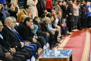 بحضور وزير الشباب والرياضة ورئيس هيئة قناة السويس ومحافظ الإسماعيلية ..محافظ الشرقية يشهد المباراة النهائية لبطولة أفريقيا للأندية الأبطال ويهنيء فريق نادي الشرقية لتتويجه بلقب البطولة للمرة الـ 28 في تاريخه 75 - جريدة المساء