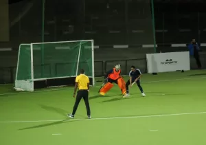 بحضور وزير الشباب والرياضة ورئيس هيئة قناة السويس ومحافظ الإسماعيلية ..محافظ الشرقية يشهد المباراة النهائية لبطولة أفريقيا للأندية الأبطال ويهنيء فريق نادي الشرقية لتتويجه بلقب البطولة للمرة الـ 28 في تاريخه 51 - جريدة المساء