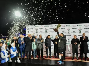 بحضور وزير الشباب والرياضة ورئيس هيئة قناة السويس ومحافظ الإسماعيلية ..محافظ الشرقية يشهد المباراة النهائية لبطولة أفريقيا للأندية الأبطال ويهنيء فريق نادي الشرقية لتتويجه بلقب البطولة للمرة الـ 28 في تاريخه 43 - جريدة المساء