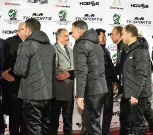 بحضور وزير الشباب والرياضة ورئيس هيئة قناة السويس ومحافظ الإسماعيلية ..محافظ الشرقية يشهد المباراة النهائية لبطولة أفريقيا للأندية الأبطال ويهنيء فريق نادي الشرقية لتتويجه بلقب البطولة للمرة الـ 28 في تاريخه 25 - جريدة المساء