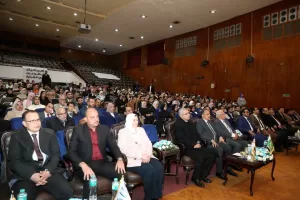 محافظ الشرقية يشهد الحفل السنوي لجمعية صناع الحياه لتنمية المجتمع بقاعة المؤتمرات الكبري بجامعة الزقازيق 45 - جريدة المساء