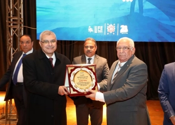 محافظ الشرقية يشهد الحفل السنوي لجمعية صناع الحياه لتنمية المجتمع بقاعة المؤتمرات الكبري بجامعة الزقازيق 35 - جريدة المساء