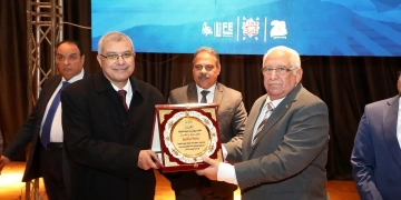 محافظ الشرقية يشهد الحفل السنوي لجمعية صناع الحياه لتنمية المجتمع بقاعة المؤتمرات الكبري بجامعة الزقازيق 1 - جريدة المساء